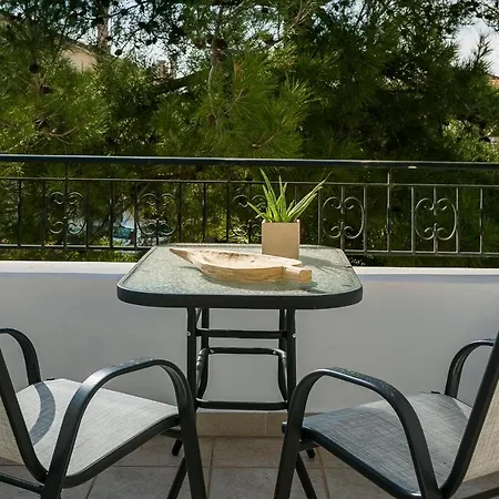 Julia's Boutique Suites, Near Argostoli. Travliata